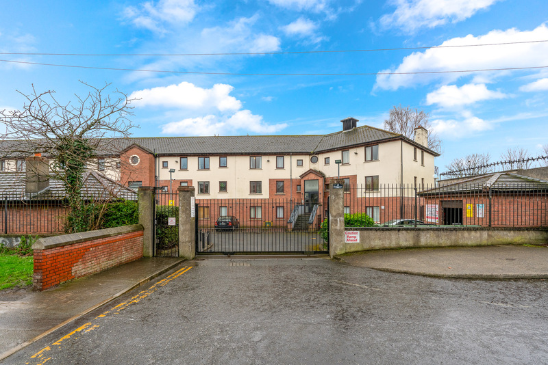 Photo of Grand Canal View, St. James Walk, Dublin 8, D08 F7A4