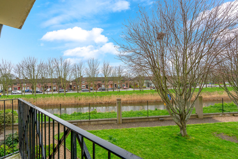 Photo of Grand Canal View, St. James Walk, Dublin 8, D08 F7A4