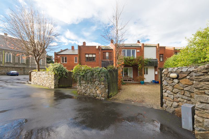 Photo of Knapton Court, York Road, Dun Laoghaire, Co. Dublin, A96 XK09