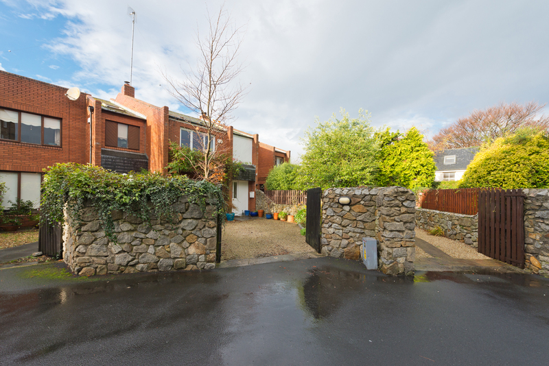 Photo of Knapton Court, York Road, Dun Laoghaire, Co. Dublin, A96 XK09