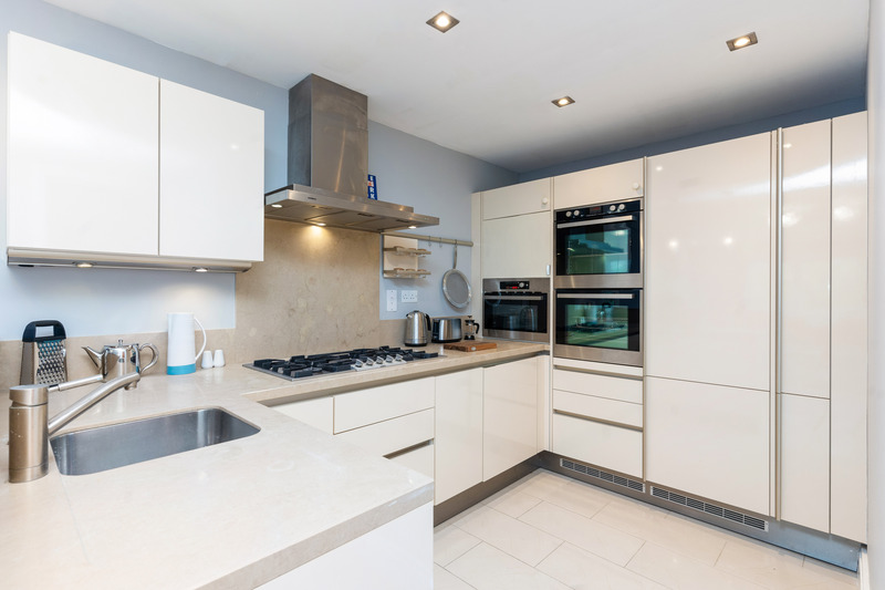 Photo of APARTMENT 16, SHREWSBURY SQUARE, SANDYMOUNT AVENUE, DUBLIN 4, D04 HK85