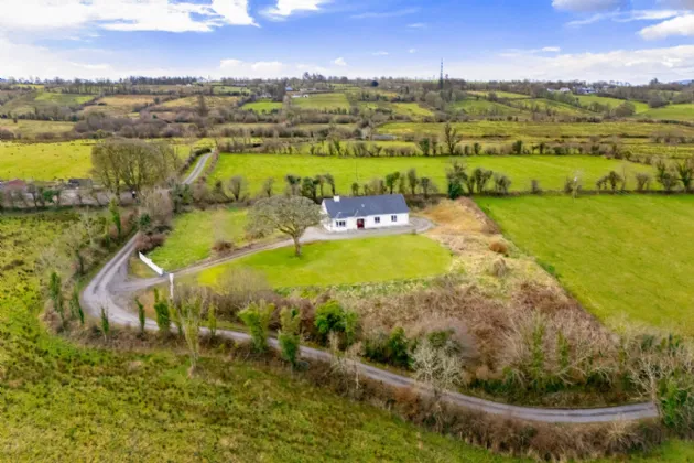 Photo of Carrickbanagher, Drumfin, Co. Sligo, F52X957