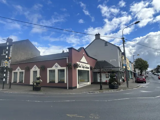 Photo of Bank Place, Cashel, Co.Tipperary, E25TK88