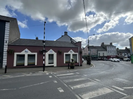 Photo of Bank Place, Cashel, Co.Tipperary, E25TK88