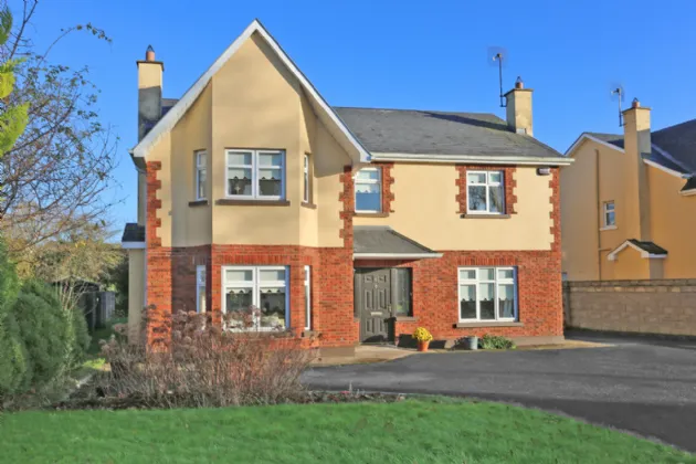 Photo of 10 Ballycasey Avenue, Shannon, Co. Clare, V14PT66