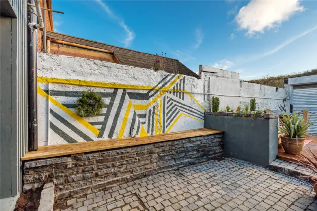 Photo of 33 Clonliffe Road, Dublin 3, D03 DR64