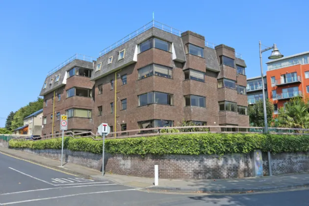 Photo of 10 Strand Court, O' Callaghan Strand, Limerick, V94N220