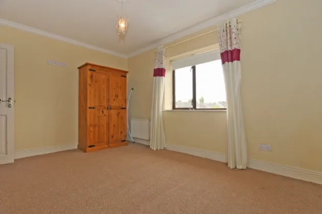 Photo of 10 Strand Court, O' Callaghan Strand, Limerick, V94N220