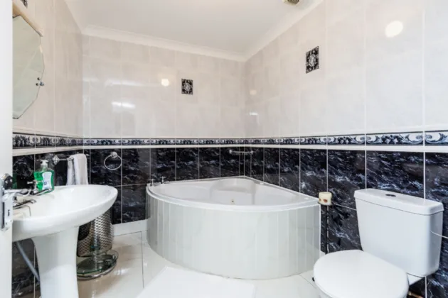 Photo of Hillside, Tinnacarrick, Newbawn, Co. Wexford, Y35P894