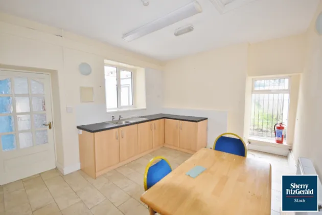 Photo of 8 South Quay, Newcastle West, Co. Limerick, V42 Y990