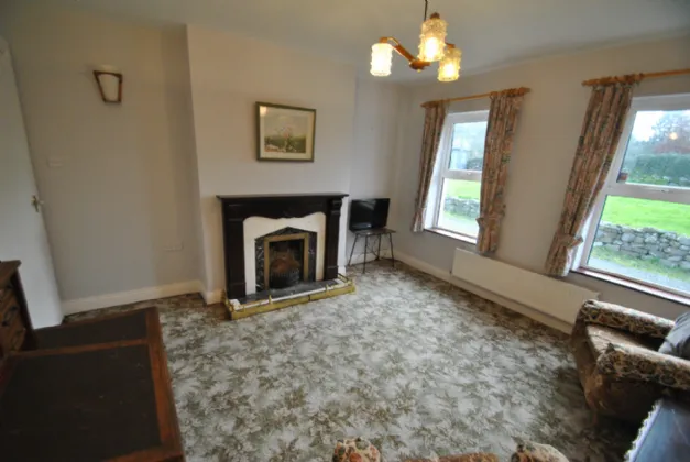 Photo of New Road, Roscrea, Co. Tipperary, E53 NX27