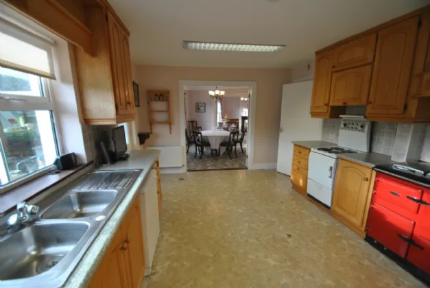 Photo of New Road, Roscrea, Co. Tipperary, E53 NX27