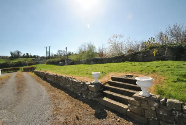 Photo of New Road, Roscrea, Co. Tipperary, E53 NX27