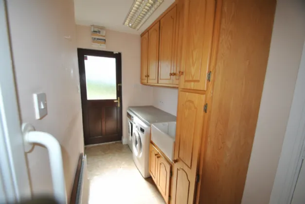 Photo of New Road, Roscrea, Co. Tipperary, E53 NX27