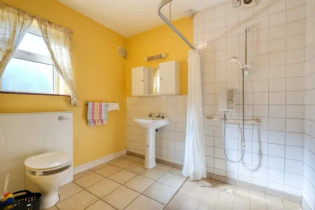 Photo of 12 Saint Mary's Terrace, Dublin Road, Longford, N39 R6Y3