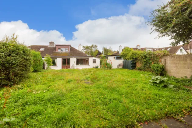 Photo of 31 Whitebarn Road, Churchtown, Dublin 14, D14 DX47