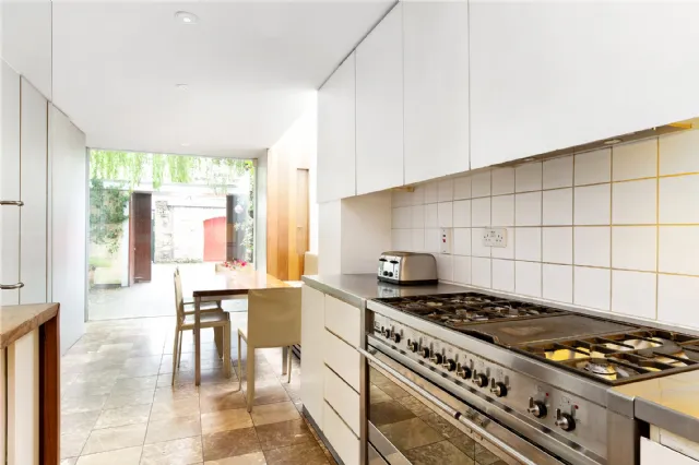 Photo of 6 Raglan Lane, Ballsbridge, Dublin 4, D04 V9F4