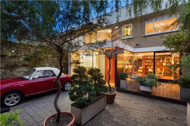 Photo of 6 Raglan Lane, Ballsbridge, Dublin 4, D04 V9F4