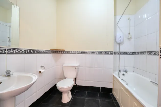 Photo of 27 Weavers Hall, Market Square, Longford, N39 V584