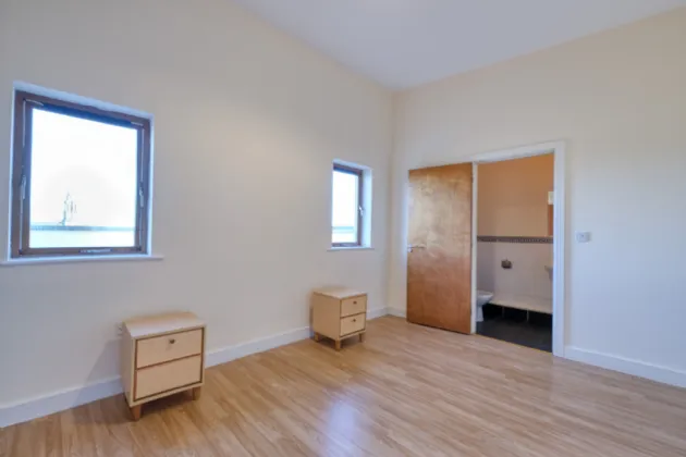 Photo of 27 Weavers Hall, Market Square, Longford, N39 V584