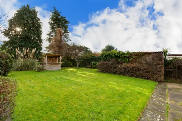 Photo of 33 Whitebarn Road, Churchtown, Dublin 14, D14 C659