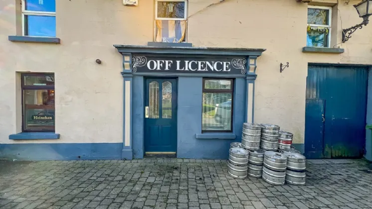 Photo of Cleeres Licensed Premises, The Square, Gowran, Co. Kilkenny, R95 R761