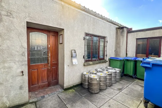 Photo of Cleeres Licensed Premises, The Square, Gowran, Co. Kilkenny, R95 R761