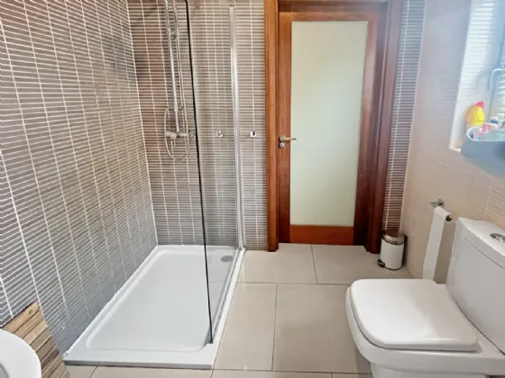 Photo of Mill Road, Newtown, Nenagh, Co. Tipperary, E45 VY40