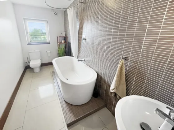 Photo of Mill Road, Newtown, Nenagh, Co. Tipperary, E45 VY40