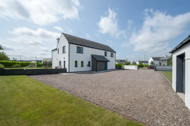 Photo of 11 Earls Well, Waterfall, Co Cork, T12T6DF