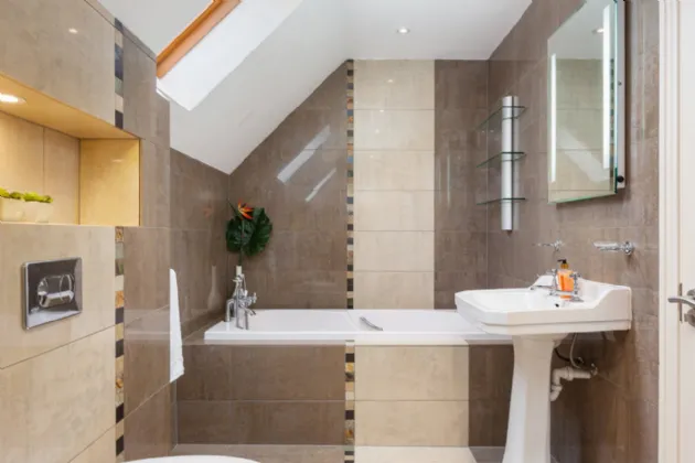 Photo of 21 Brehon's Chair, Kellystown Road, Rathfarnham, Dublin 16, D16 RX02