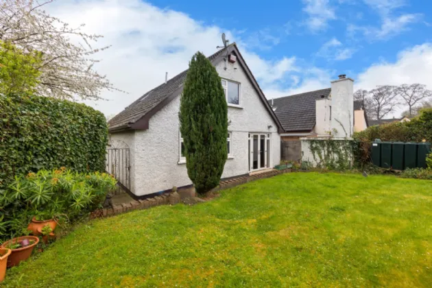 Photo of 18 Glen Lawn Drive, The Park, Cabinteely, Dublin 18, D18E429