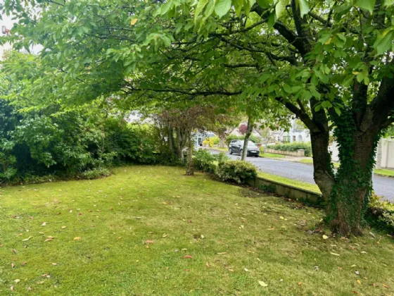 Photo of 18 Glen Lawn Drive, The Park, Cabinteely, Dublin 18, D18E429