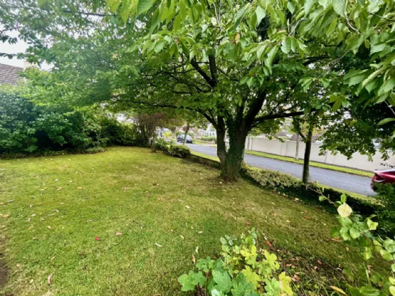 Photo of 18 Glen Lawn Drive, The Park, Cabinteely, Dublin 18, D18E429