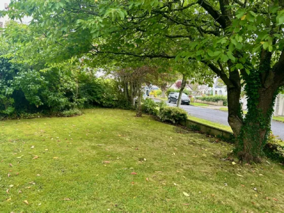 Photo of 18 Glen Lawn Drive, The Park, Cabinteely, Dublin 18, D18E429
