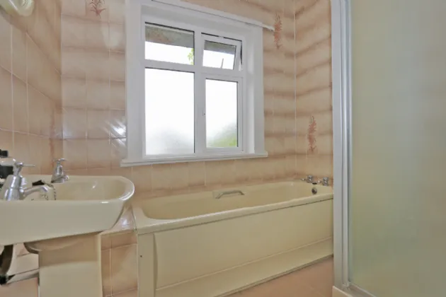 Photo of Ardkeen, Golf Links Road, Castletroy, Limerick, V94 TF9P