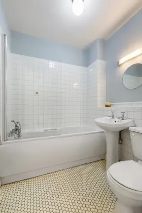 Photo of 17 Wainsfort Manor Grove, Terenure, Dublin 6W, D6W CX68