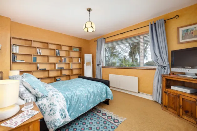 Photo of 12 Seafield, Shankill, Dublin 18, D18 Y277