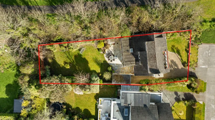 Photo of 12 Seafield, Shankill, Dublin 18, D18 Y277