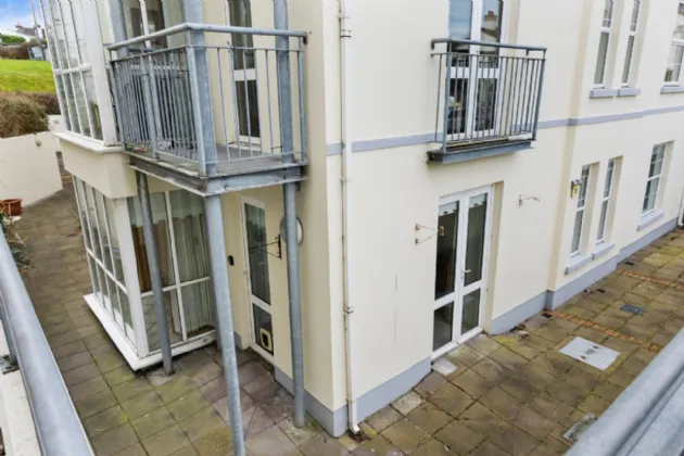 Photo of 15 Maryland House, Shankill, Dublin 18, D18 NF82