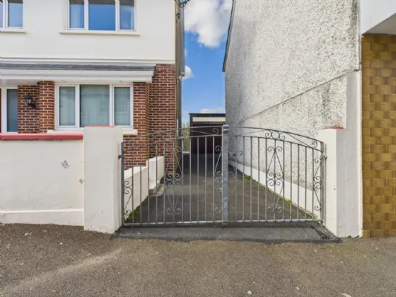 Photo of Riverside, Church Street, Scarriff, Co. Clare., V94 TX26