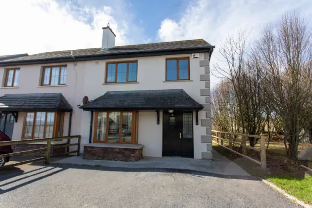 Photo of 2 Tochar View, Causeway, Co. Kerry, V92 N2T3