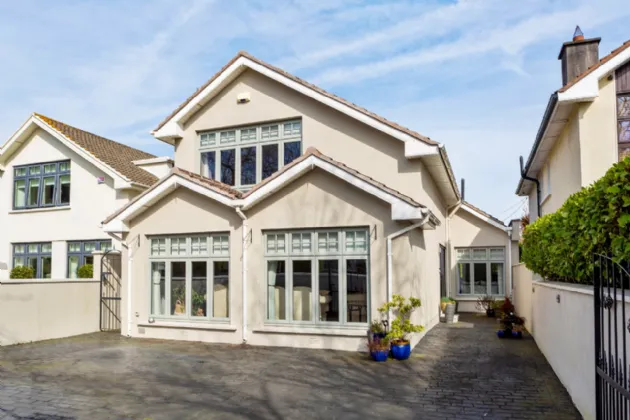 Photo of 4 Kerrymount Close, Foxrock, Dublin 18, D18 W8F5