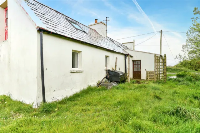 Photo of Moveen West, Kilkee, Co.  Clare, V15 Y897