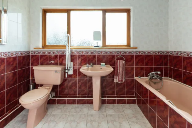 Photo of 6 Deerpark Avenue, Castleknock, Dublin 15, D15 Y0XC