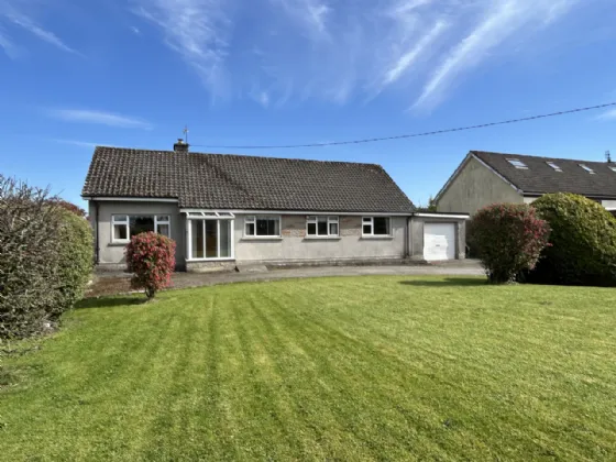 Photo of Hillcrest, Old Road, Cashel, Co Tipperary, E25PH34