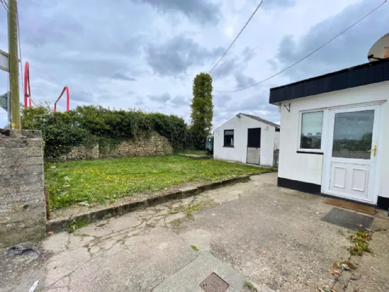 Photo of Black and White Cottage, Dangan, Kilmacow, Co. Kilkenny, X91 WV58