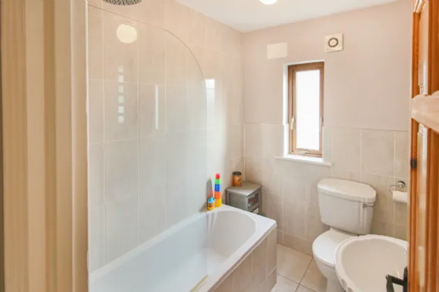 Photo of 15 Ros na hInse, Attirory, Carrick-On-Shannon, Co. Leitrim, N41 AY61