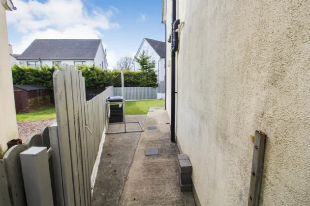 Photo of 15 Ros na hInse, Attirory, Carrick-On-Shannon, Co. Leitrim, N41 AY61