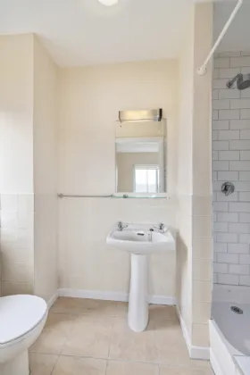 Photo of Apt, 6 Merchamp, Seafield Road East, Clontarf, Dublin 3, D03 VF50